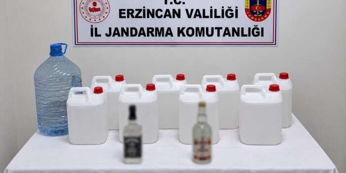 Kaçak içki operasyonunda 40 litre etil alkol ele geçirildi