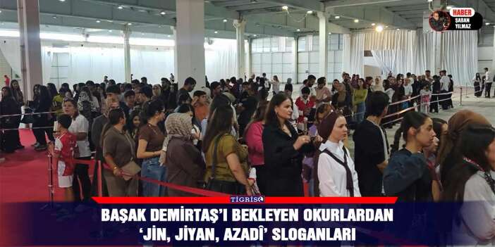 Başak Demirtaş’ı bekleyen okurlardan ‘Jin, Jiyan, Azadî’ sloganları