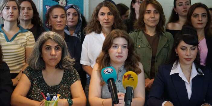 Kadın cinayetlerine karşı 10 haftalık nöbet