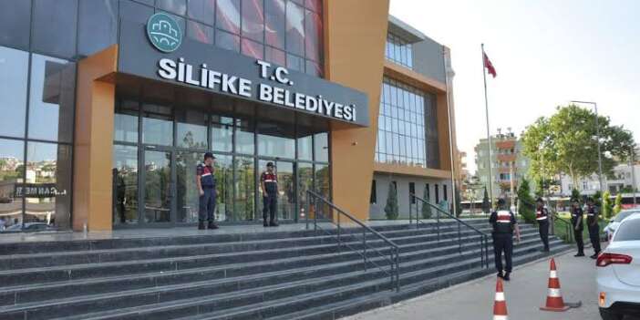 Silifke Belediyesine yönelik operasyon