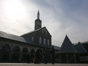 Diyarbakır'daki Ulu Cami,tarihi ve mimarisiyle ilgi odağı