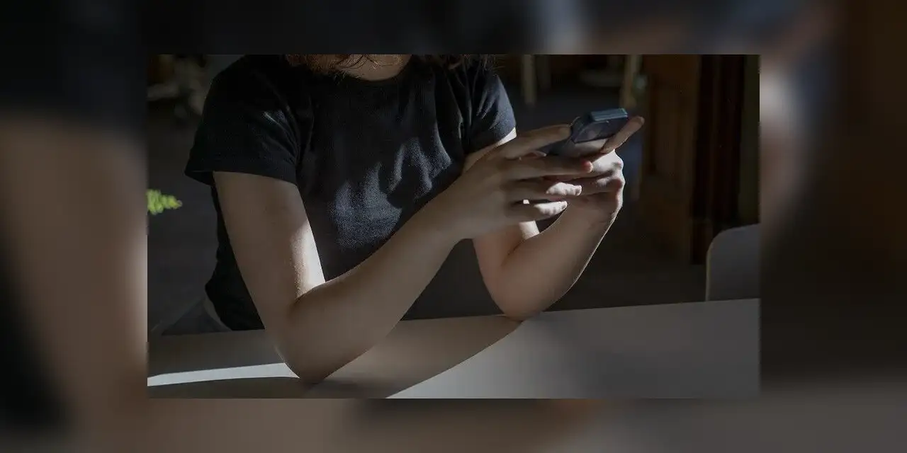 Çocukların fotoğrafları şantaj aracına dönüşebilir