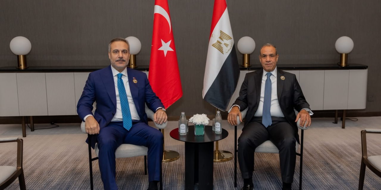 Bakan Fidan, Mısırlı mevkidaşıyla bir araya geldi