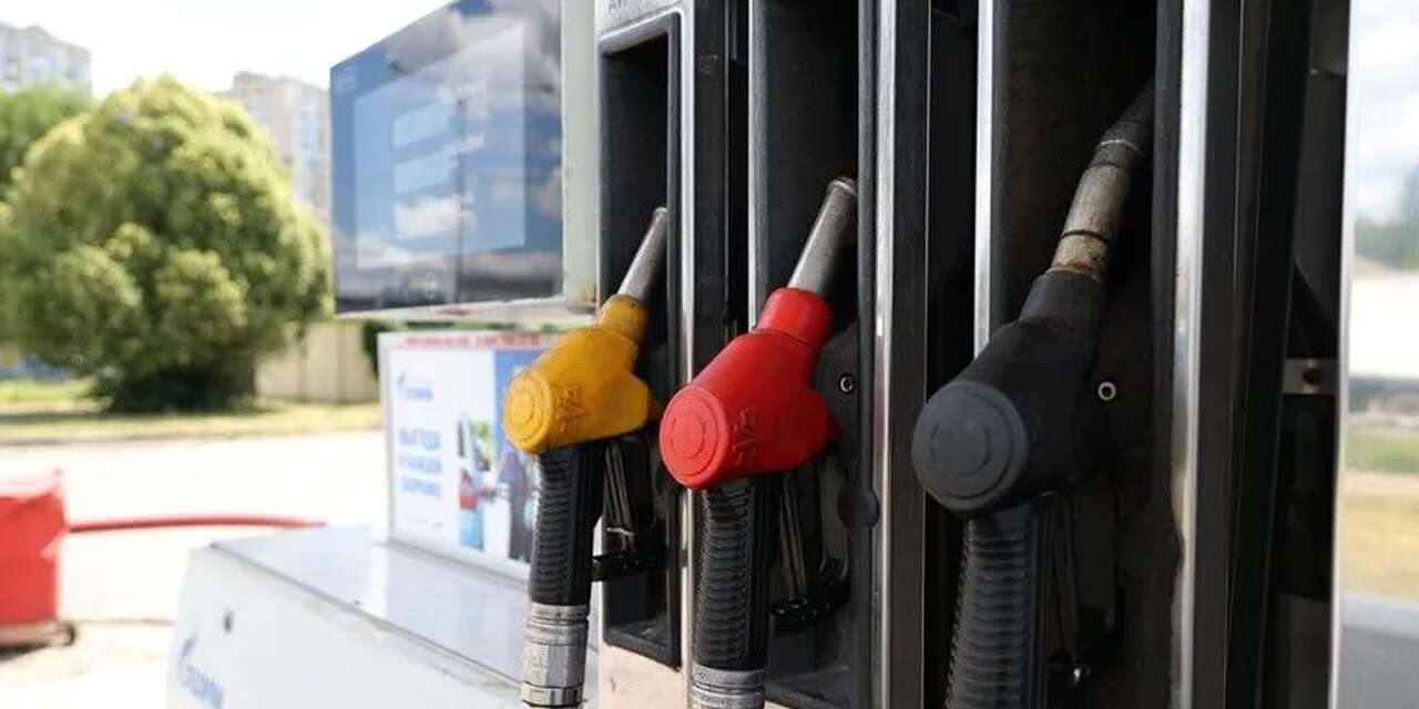Benzin fiyatlarında sert düşüş pompaya yansıdı