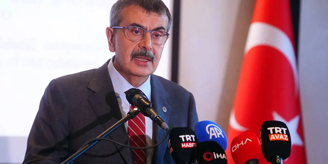 Sosyal medyada yeni dönem mi başlıyor? MEB’den meta hamlesi