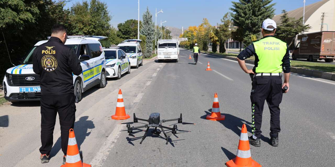Kural ihlali yapan sürücüler dronla tespit edildi