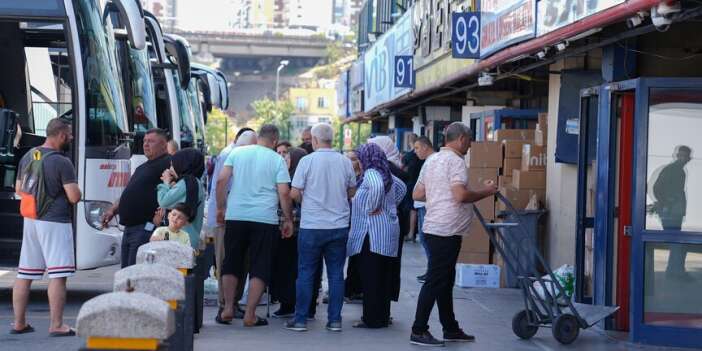 Yakınları ziyaret etmek için milyarlarca lira harcama