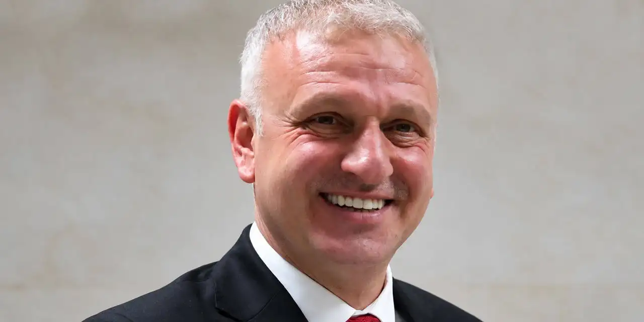 Başörtüsü çıkışı sonrası Oktay Saral hakkında flaş iddia: Azerbaycan detayı!