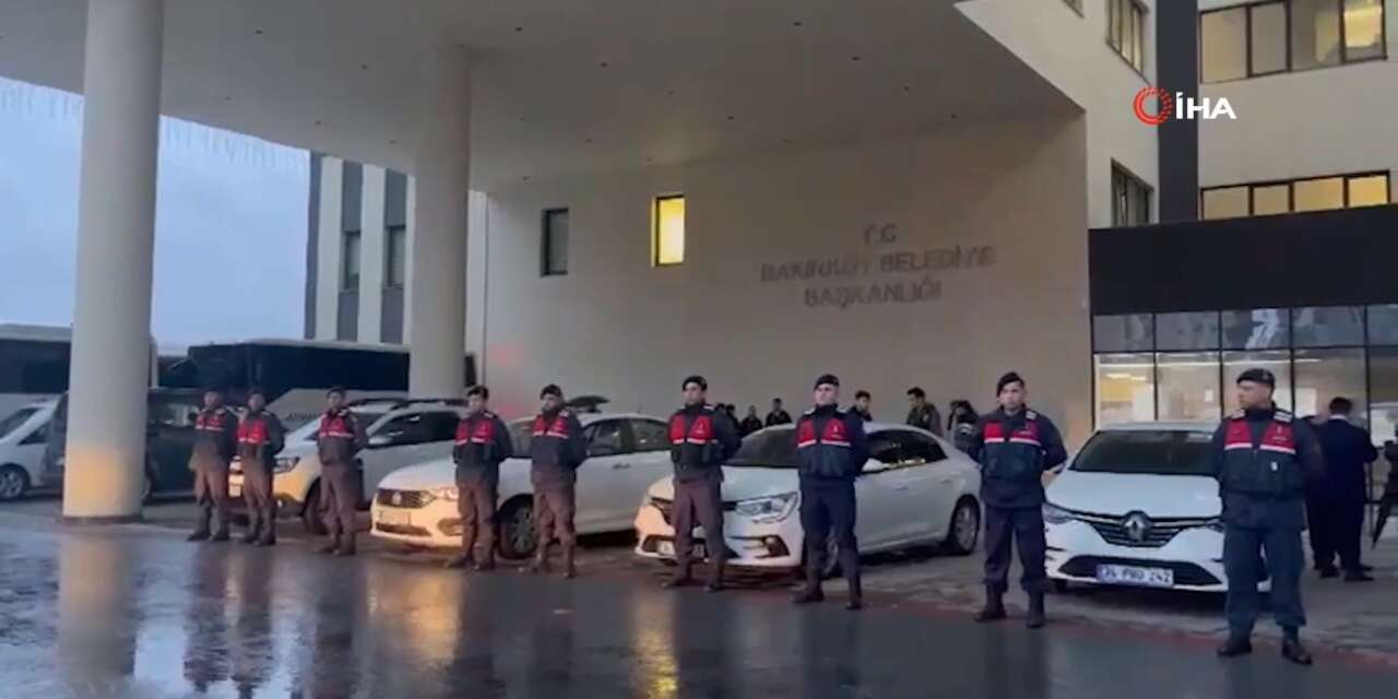 Bakırköy Belediyesine operasyon: Başkan yardımcıları da gözaltında