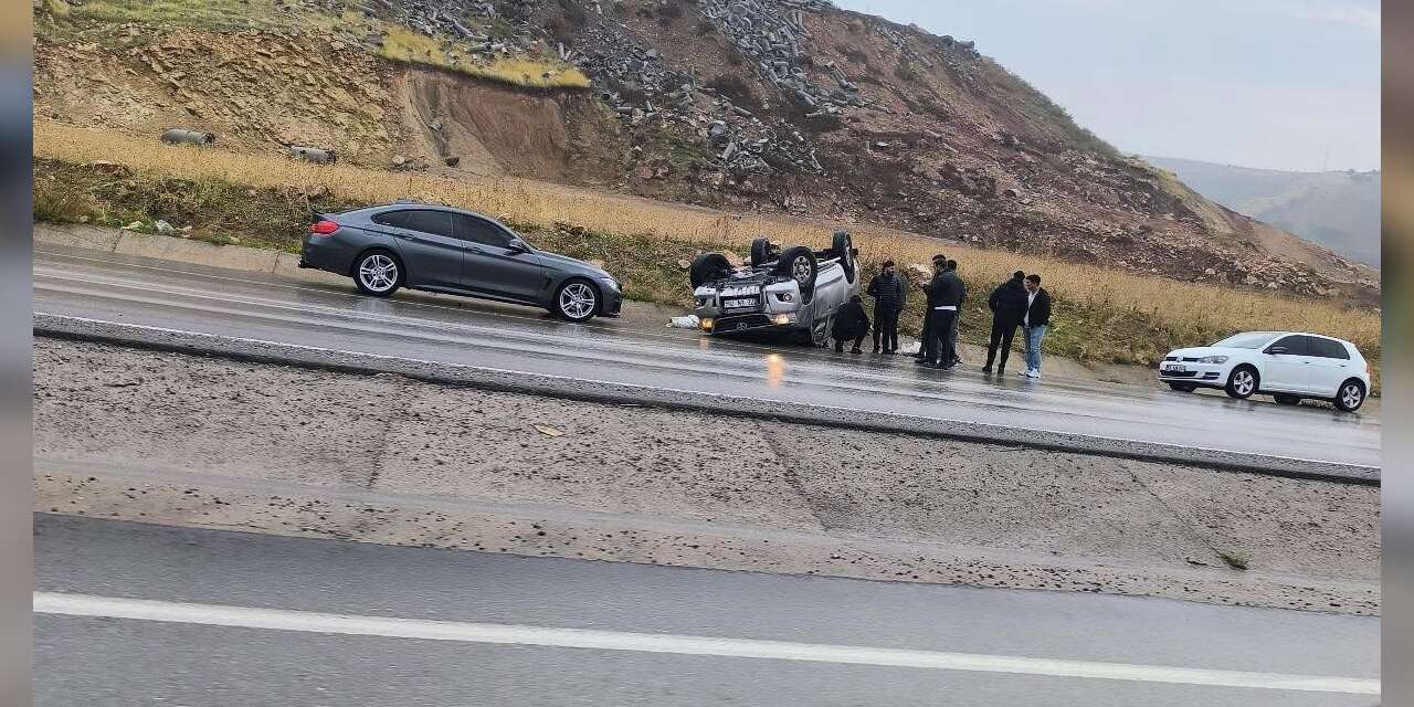 Kontrolden çıkan otomobil takla attı: 2 yaralı