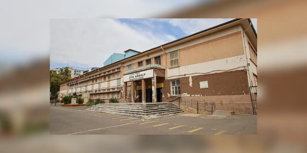 Diyarbakır'daki 133 yıllık lise yetiştirdiği isimlerle kentin tarihinde iz bıraktı