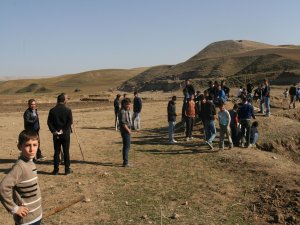 SİLVAN'DA MERA KAVGASI: 1 YARALI