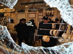 Diyarbakır'da silahlı kuyumcu soygunu