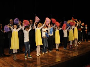 ENGELLİLER HÜNERLERİNİ GÖSTERDİ