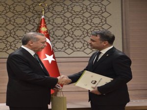 Cumhurbaşkanını takmayan tek kurum!