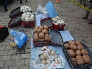 Eski savcı ve polisin bulunduğu araçta uyuşturucu ele geçirildi