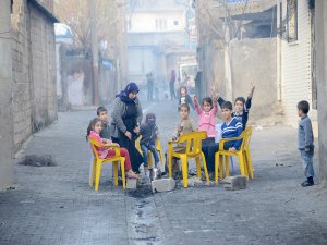Silahlar sustu, sokak olayları yaşandı