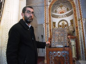 Midyat'ta Kiliseden çalınan el yazması İncil bulundu