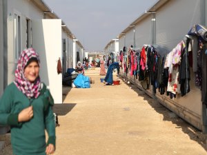 İHH, Suriye'de bin 50 konteynerlik yeni kamp oluşturdu