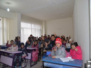 KOBANİLİ ÇOCUKLAR EĞİTİME BAŞLADI