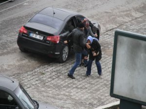 Yol ortasında şiddet