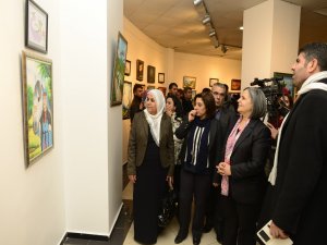 Üç kadın siyasetçi için görkemli anma