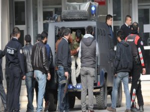 Silahlı Yaralama Suçuna Karışan İki Kişi Yakalandı