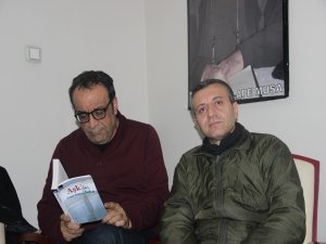 Vazgeçmeyi göze alanların hikâyesi;  AŞK; İki yaka