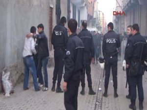 Akraba aileler birbirine girdi!.. 13 yaralı!