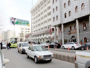 BDP’li belediye doğal ve siyasi afetlere karşı konut projesi başlattı