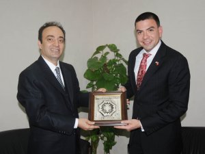 ABD Adana Konsolosu Espinoza: 'Biji Obama' Sloganlarının Duyulması Bizim İçin Önemli