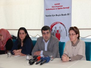 "Hasta yakınları için kapı kapı dolaşıp kan arıyoruz"