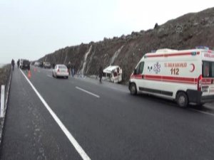 Şanlıurfa'da Trafik Kazası: 1 Ölü, 11 Yaralı
