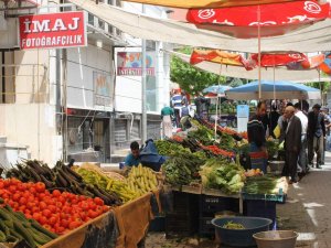 ESNAFTAN BELEDİYEYE SEMT PAZARI TEPKİSİ