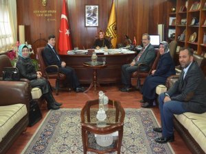 AKAR’DAN REKTÖR SARAÇ’A ZİYARET