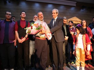 "SOLUK ALMA VAKTİ" SAHNELENDİ