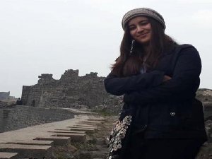 Sevilay surlardan atıldığıyla kaldı