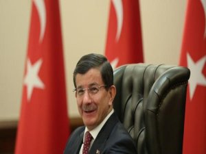 Davutoğlu: Emeklilere 100 TL zam yapacağız