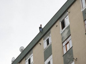 Eşi terk edince intihar etmek istedi