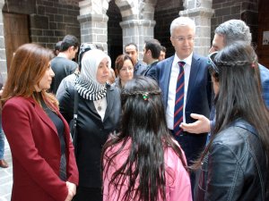 DİYARBAKIR’DA ARTIK DİKİLİ AĞAÇLARI VAR