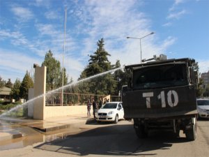 TOMA bu sefer parkı temizledi