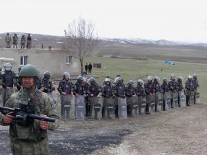 Diyadin’de güvenlik güçlerine PKK ateş açtı: 4 asker yaralı