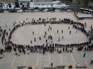 Diyarbakır'da "barış halayı"
