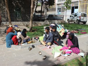 Malbata sûriyeyî ya ku li derva ma xwe siparte parkê