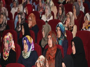 Peygamberin devlet adamlığını konuştular