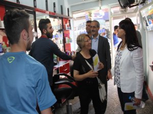 HDP’Lİ ADAYLAR BAĞLAR'DA ESNAF TARAFINDAN ALKIŞLA KARŞILANDI