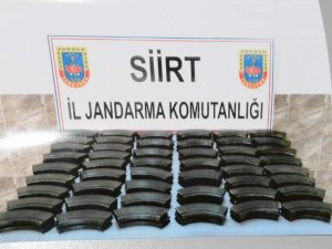 PERVARİ'DE DURDURULAN 2 OTOMOBİLDEN CEPHANE ÇIKTI