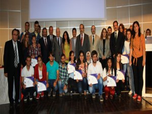 HAVACI KURSİYELER SERTİFİKALARINI ALDI