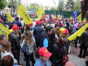 Bu ülkede grev davulu da 'Kabahatli'