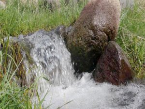 Erciş'teki sodalı su kaynakları şifa dağıtıyor